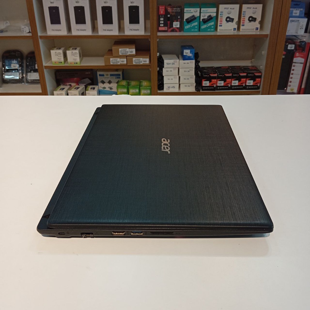 Acer A315-21 (E2-9000, 4GB, 500GB HDD)