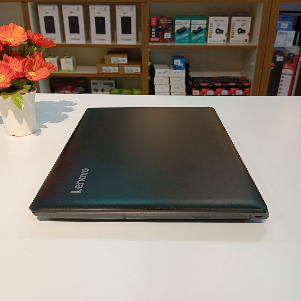 Lenovo IdeaPad 320 14-ISK (i3 6006U, 8GB, 256GB SSD, 14")